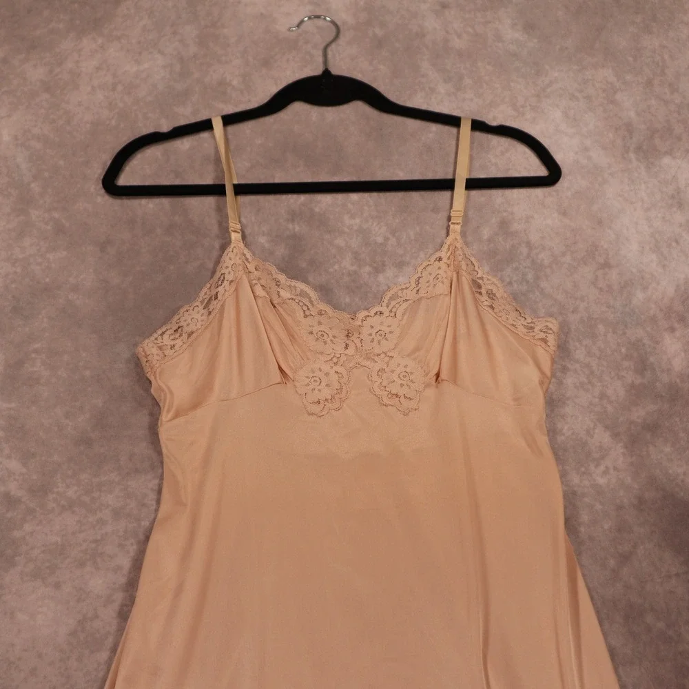 Vintage Vassarette Quintessence Beige Lace Full Slip Nightgown Womens M Coquette